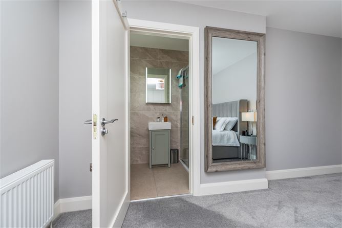 https://photos-a.propertyimages.ie/media/9/9/1/4940199/78bc6fdf-da79-41ce-9a7c-e7f1c595987a_l.jpg