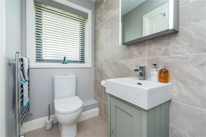 https://photos-a.propertyimages.ie/media/9/9/1/4940199/78bc6fdf-da79-41ce-9a7c-e7f1c595987a_l.jpg