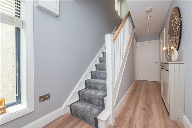 https://photos-a.propertyimages.ie/media/9/9/1/4940199/78bc6fdf-da79-41ce-9a7c-e7f1c595987a_l.jpg