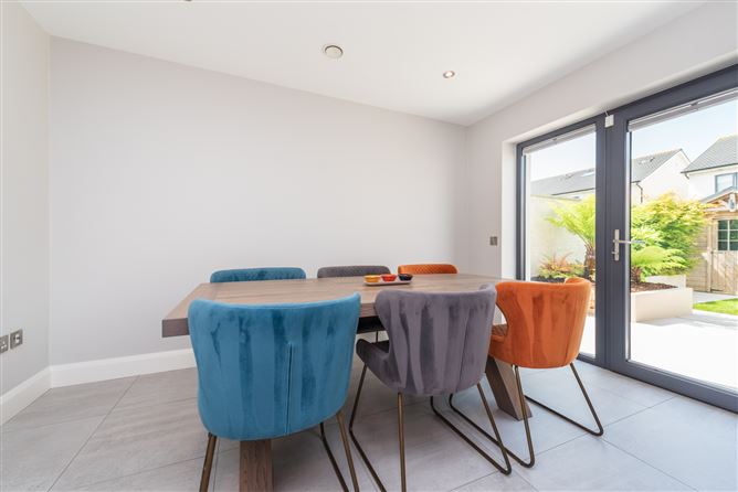 https://photos-a.propertyimages.ie/media/9/9/1/4940199/78bc6fdf-da79-41ce-9a7c-e7f1c595987a_l.jpg