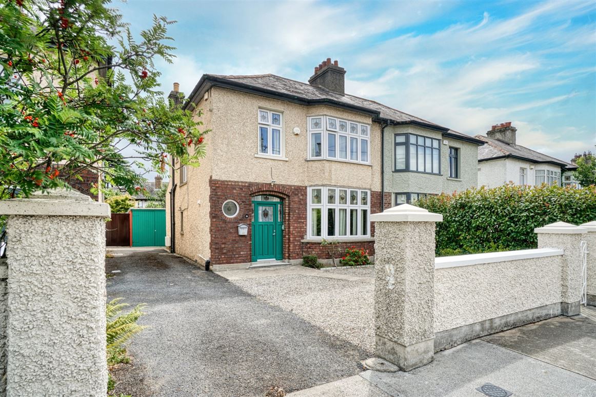 28 Newtownpark Avenue, Blackrock, County Dublin