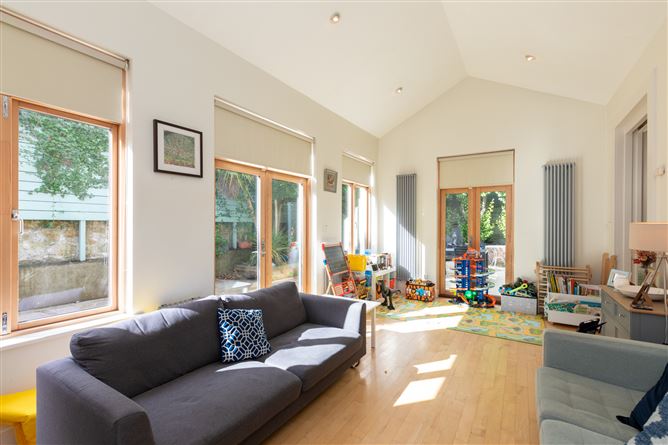 Cabo, Marine Court, , Sandycove, County Dublin