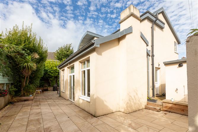 Cabo, Marine Court, , Sandycove, County Dublin