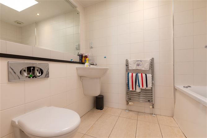 Cabo, Marine Court, , Sandycove, County Dublin
