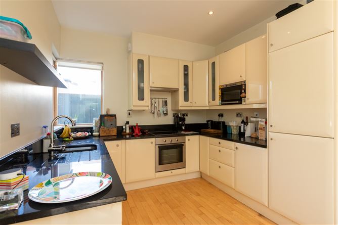 Cabo, Marine Court, , Sandycove, County Dublin