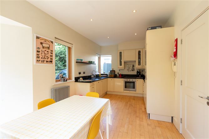 Cabo, Marine Court, , Sandycove, County Dublin