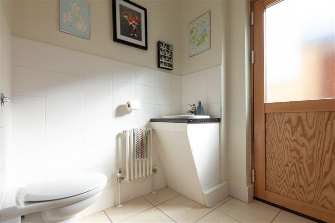 Cabo, Marine Court, , Sandycove, County Dublin