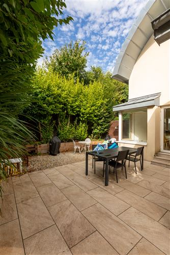 Cabo, Marine Court, , Sandycove, County Dublin
