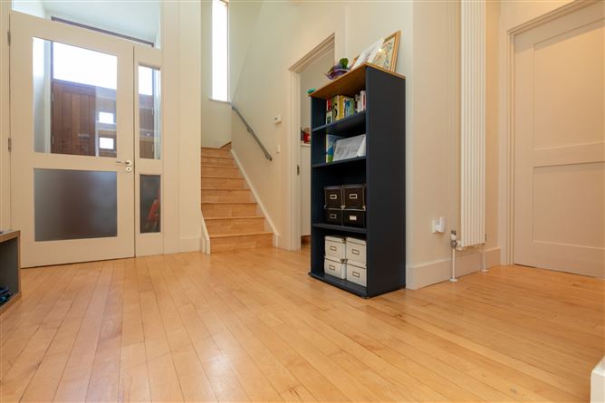 Cabo, Marine Court, , Sandycove, County Dublin
