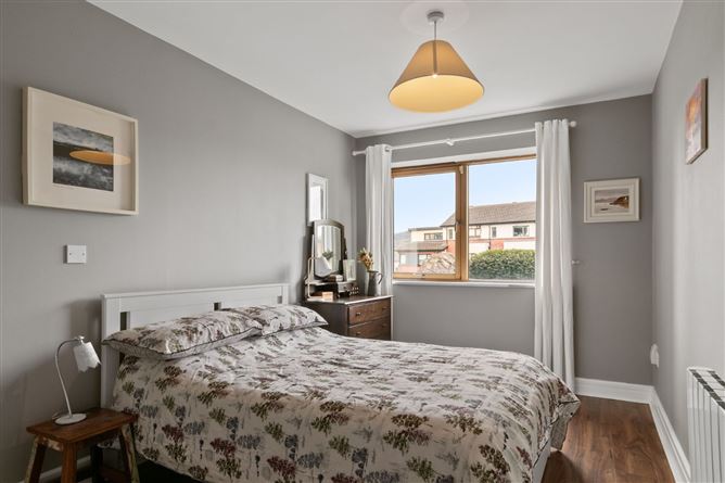 29 The Crescent, Carrickmines, Dublin 18