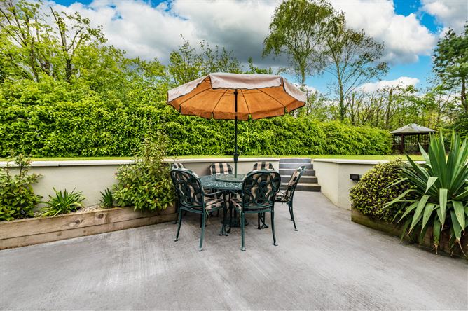 https://photos-a.propertyimages.ie/media/9/9/1/4998199/4bd41e60-927b-4ad0-a596-adc7f603763b_l.jpg