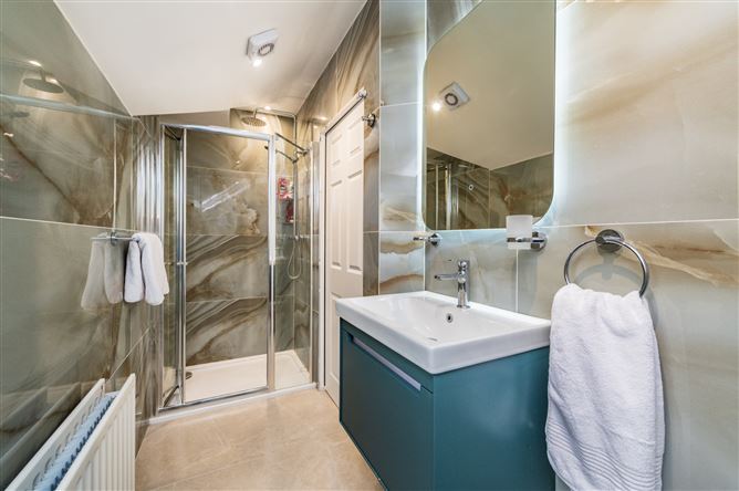 https://photos-a.propertyimages.ie/media/9/9/1/4998199/4bd41e60-927b-4ad0-a596-adc7f603763b_l.jpg