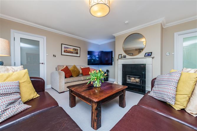 https://photos-a.propertyimages.ie/media/9/9/1/4998199/4bd41e60-927b-4ad0-a596-adc7f603763b_l.jpg