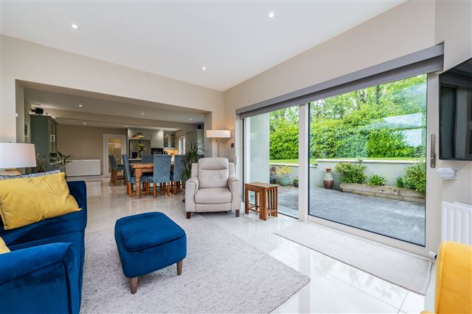 https://photos-a.propertyimages.ie/media/9/9/1/4998199/4bd41e60-927b-4ad0-a596-adc7f603763b_l.jpg