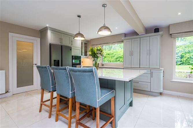 https://photos-a.propertyimages.ie/media/9/9/1/4998199/4bd41e60-927b-4ad0-a596-adc7f603763b_l.jpg