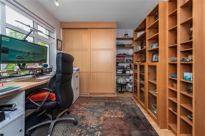 https://photos-a.propertyimages.ie/media/9/9/1/4998199/4bd41e60-927b-4ad0-a596-adc7f603763b_l.jpg
