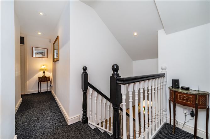 https://photos-a.propertyimages.ie/media/9/9/1/4998199/4bd41e60-927b-4ad0-a596-adc7f603763b_l.jpg