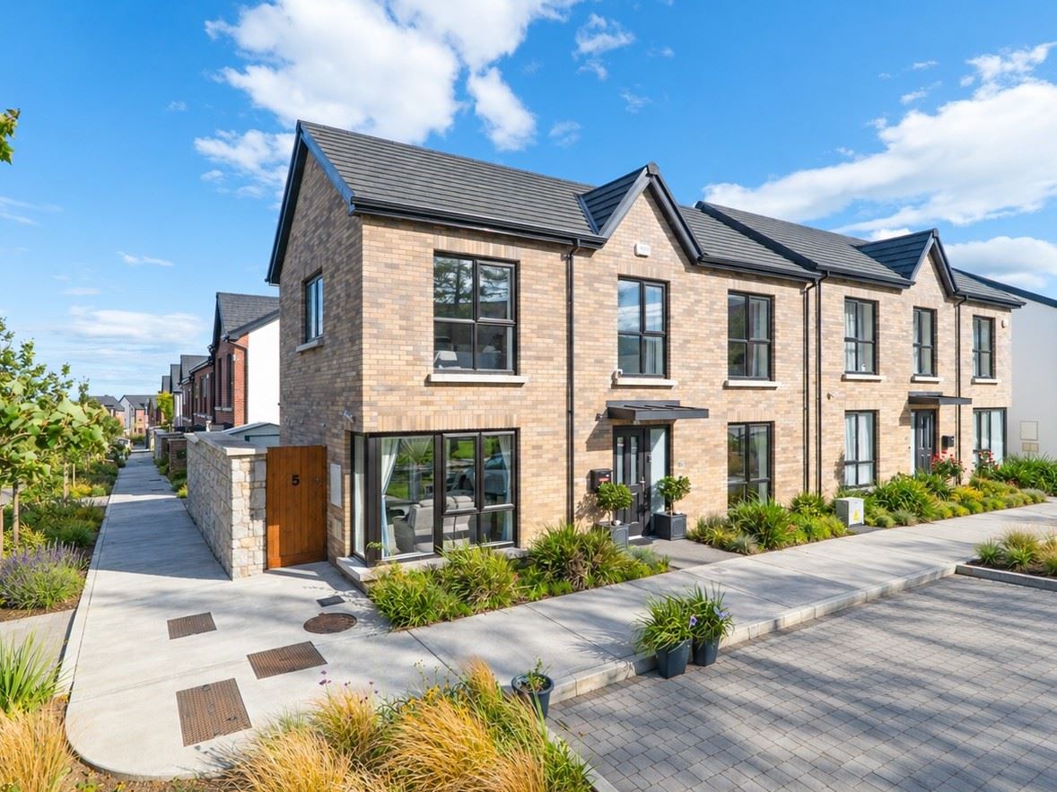 5 Dun Oir Avenue, Kilternan, Dublin 18