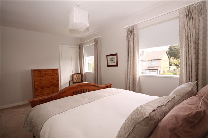 21 Saint Anne's Park, Shankill, Dublin 18