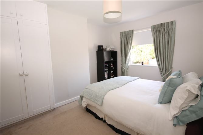 21 Saint Anne's Park, Shankill, Dublin 18