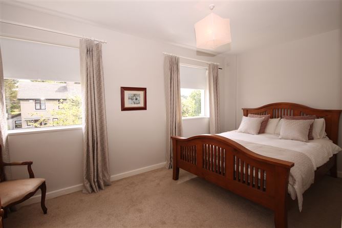 21 Saint Anne's Park, Shankill, Dublin 18