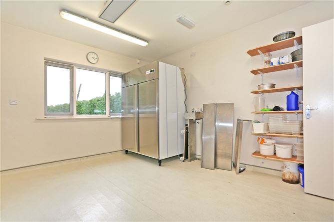 33-35 Pound Street, Sixmilebridge, Co. Clare