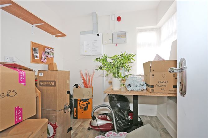 33-35 Pound Street, Sixmilebridge, Co. Clare