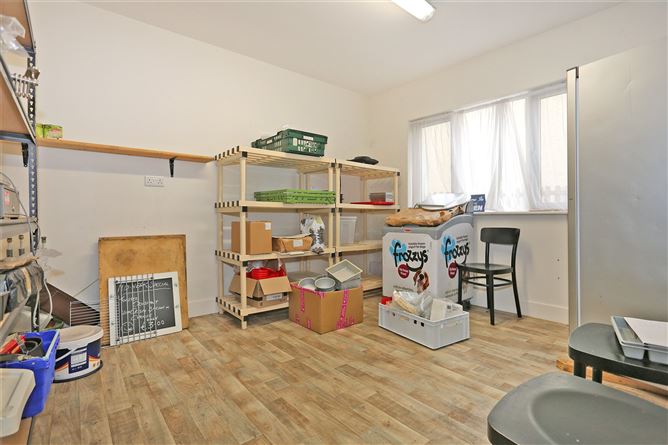 33-35 Pound Street, Sixmilebridge, Co. Clare