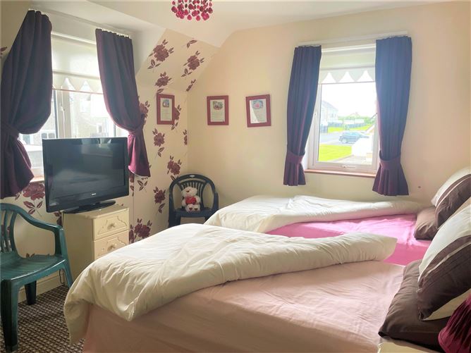 15A Moore Bay, Kilkee, Co. Clare.