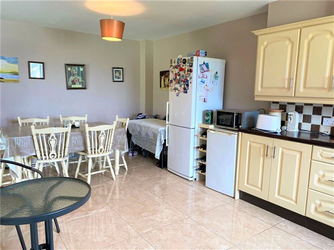15A Moore Bay, Kilkee, Co. Clare.