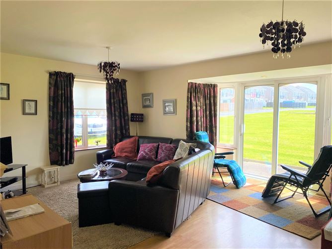 15A Moore Bay, Kilkee, Co. Clare.