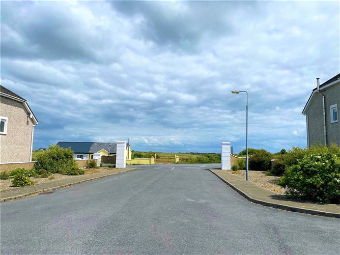 15A Moore Bay, Kilkee, Co. Clare.