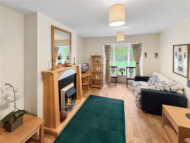 6 Nenagh Manor Retirement Apartments, Nenagh, Co. Tipperary Sherry