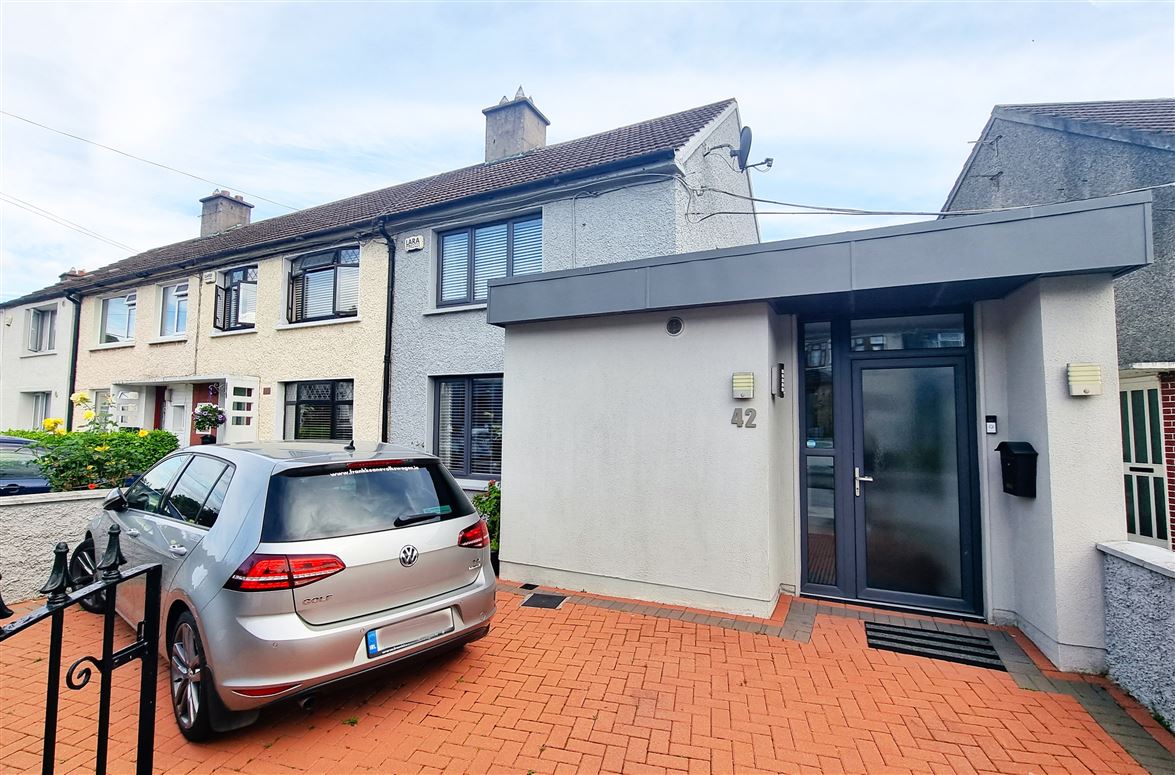 42 Walkinstown Park, Walkinstown, Dublin 12 Derek Byrne Property
