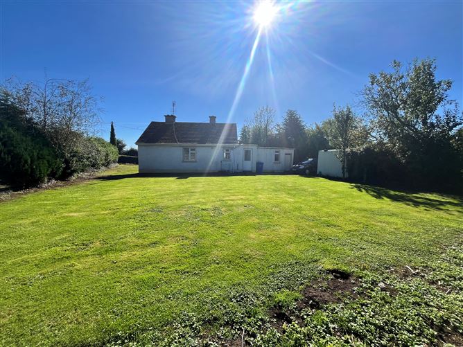Cottage on c.0.3 Acre / 0.12 HA., Coill Dubh, Kildare