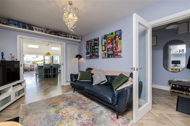 https://photos-a.propertyimages.ie/media/9/9/2/4952299/6ab2e790-1cd4-4e82-97e6-0dff2c42e2bb_l.jpg