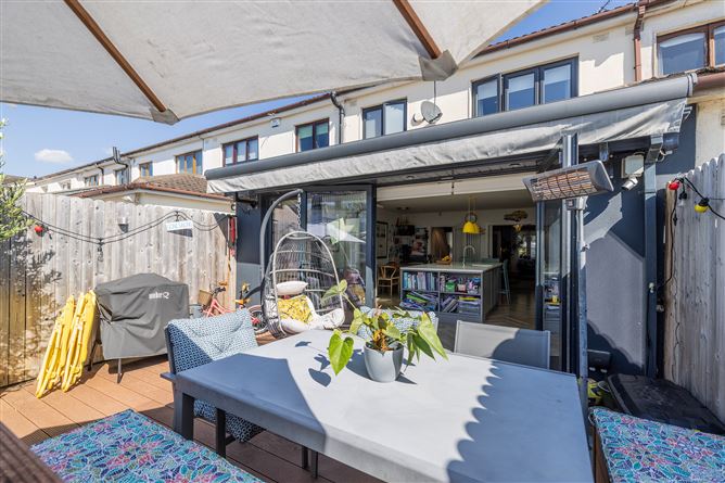https://photos-a.propertyimages.ie/media/9/9/2/4952299/6ab2e790-1cd4-4e82-97e6-0dff2c42e2bb_l.jpg