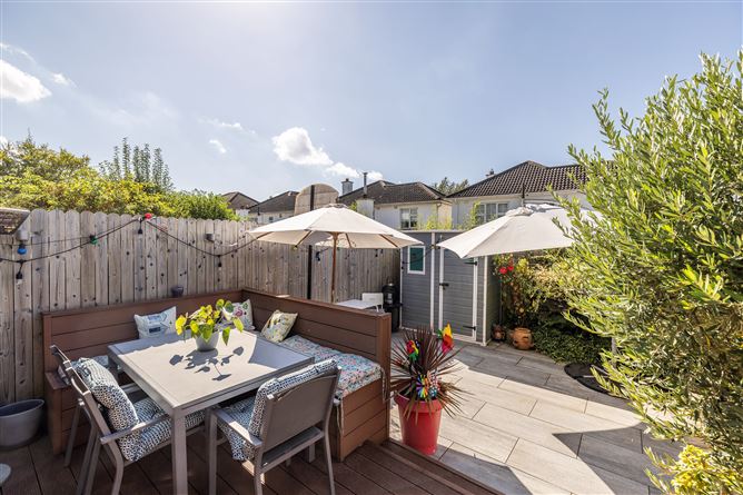 https://photos-a.propertyimages.ie/media/9/9/2/4952299/6ab2e790-1cd4-4e82-97e6-0dff2c42e2bb_l.jpg
