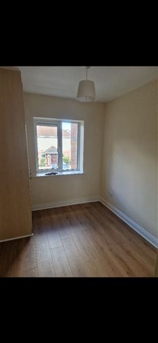 https://photos-a.propertyimages.ie/media/9/9/2/4958299/55f0b2ca-d671-4686-8365-2ce0a5109db9_l.jpg
