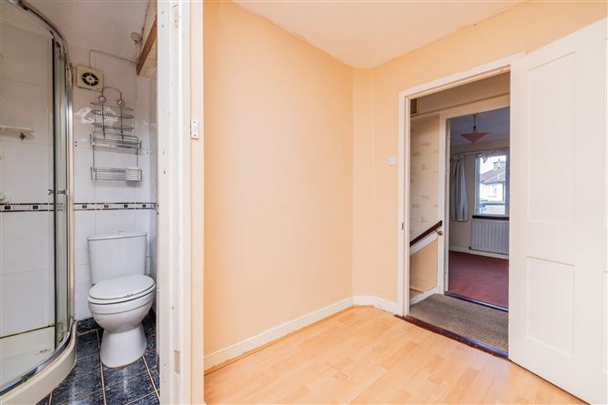 https://photos-a.propertyimages.ie/media/9/9/2/4960299/1e7aac32-b938-432c-af84-e92438239c0b_l.jpg