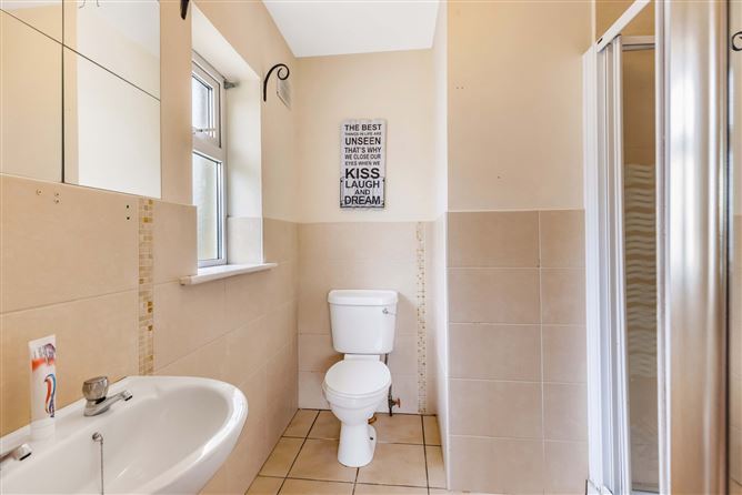 Photo 18 of 23 — 9 Flower Hill, Rocklands, Cavan