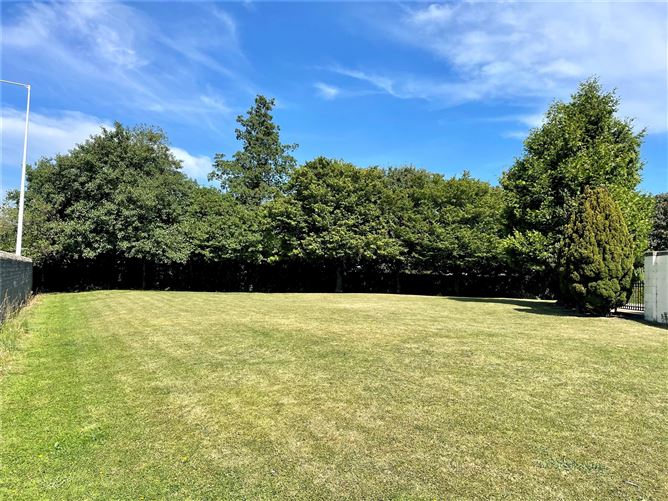 Kremasti, 12 Beech Court, Killiney, Co. Dublin