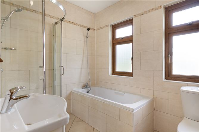 27 Ardeevin Avenue, Lucan, Co. Dublin