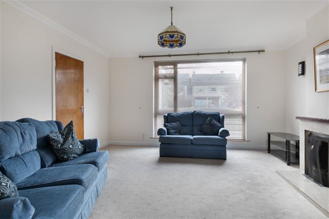27 Ardeevin Avenue, Lucan, Co. Dublin