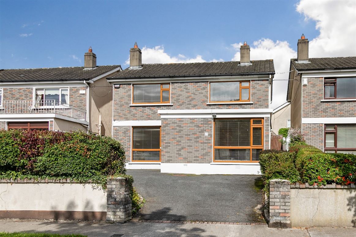 27 Ardeevin Avenue, Lucan, Co. Dublin