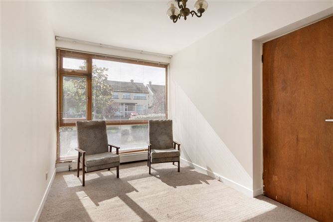 27 Ardeevin Avenue, Lucan, Co. Dublin