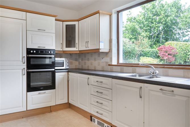 27 Ardeevin Avenue, Lucan, Co. Dublin