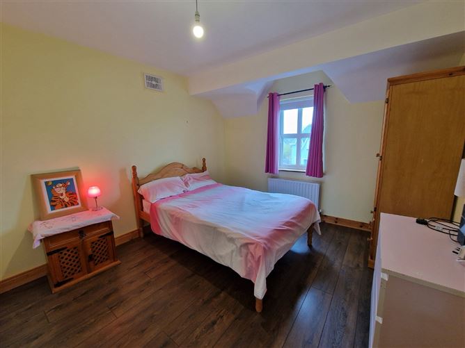 17 Cul Daire, Lissycasey, Ennis, Co. Clare