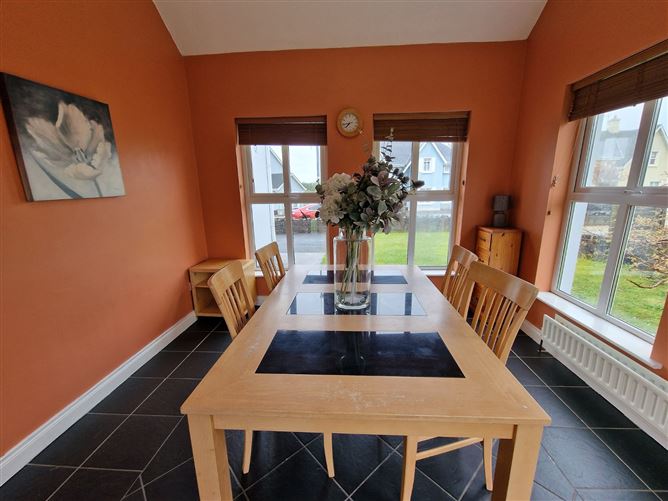 17 Cul Daire, Lissycasey, Ennis, Co. Clare