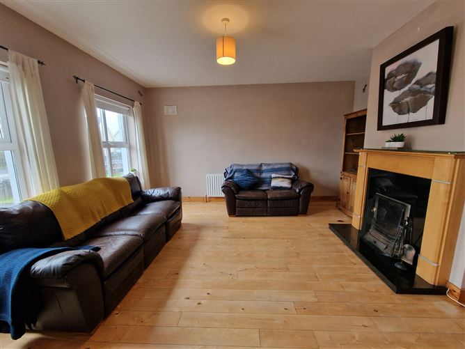 17 Cul Daire, Lissycasey, Ennis, Co. Clare DNG O'Sullivan Hurley